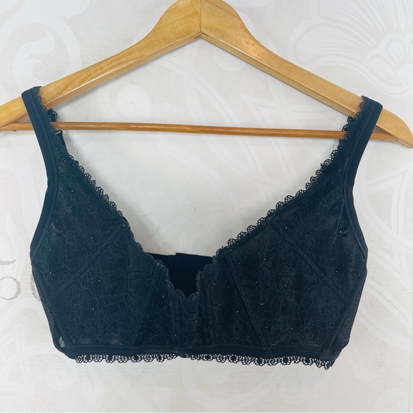 New Victoria’s Secret Very Sexy lace no wire sling balconette bralette bustier - Picture 2 of 11